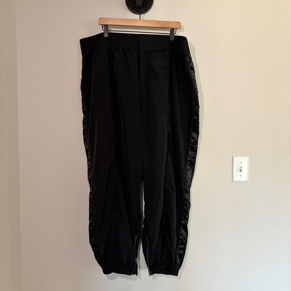 Future Collective Joggers Kahlana Barfield Brown 2X Recycled Black Streetwear